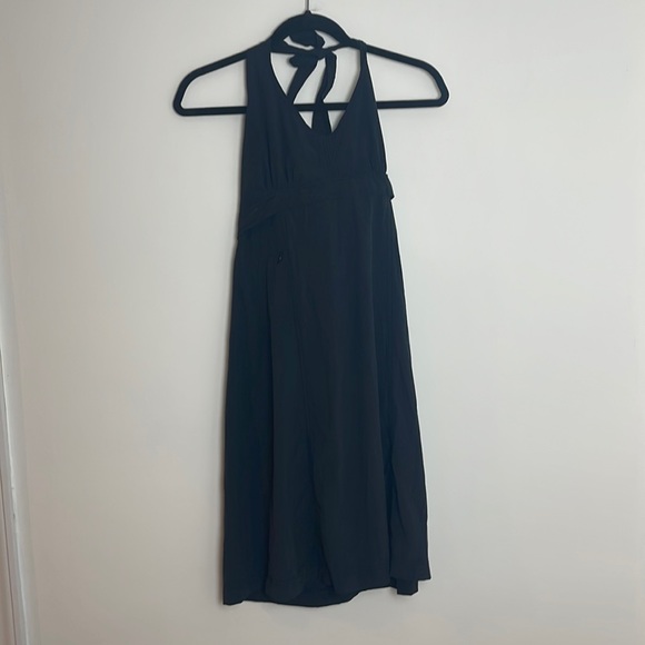 Athleta Other - Athleta swim beach black dress size 6 with zip pockets